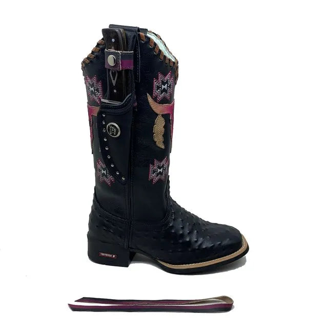 BotaFaca Touro Brinco
- Couro Látego Preto | Gáspea Estilizado em Avestruz | Detalhes Rosa - Imagem 4
