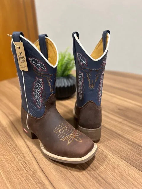 Texana Davi - Couro Napa Flay Azul e Horse Nescau/Bordado Touro Marrom - Imagem 2