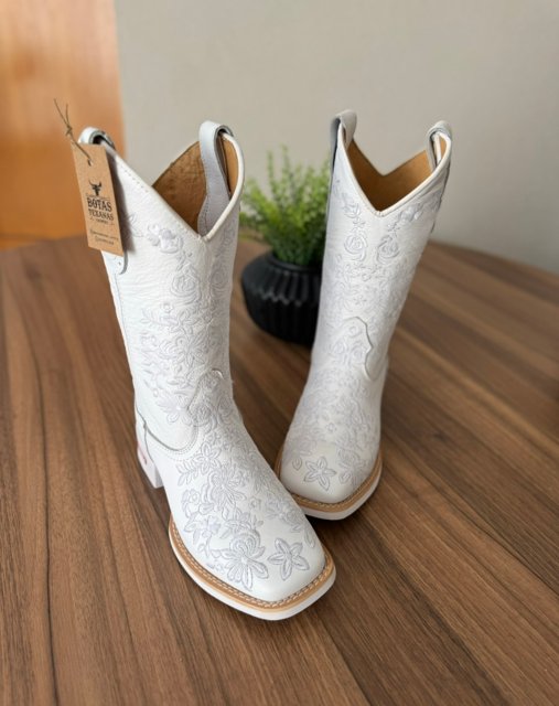 Texana Maitê Tradicional - Couro Floatter Branco Bordado Florência Branco - Imagem 2