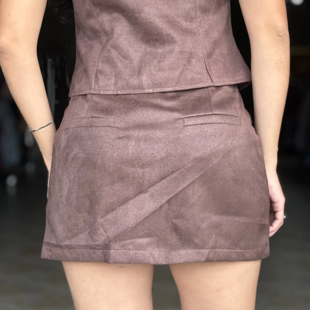 Conjunto Lari Colete Saia Suede Café - Imagem 4