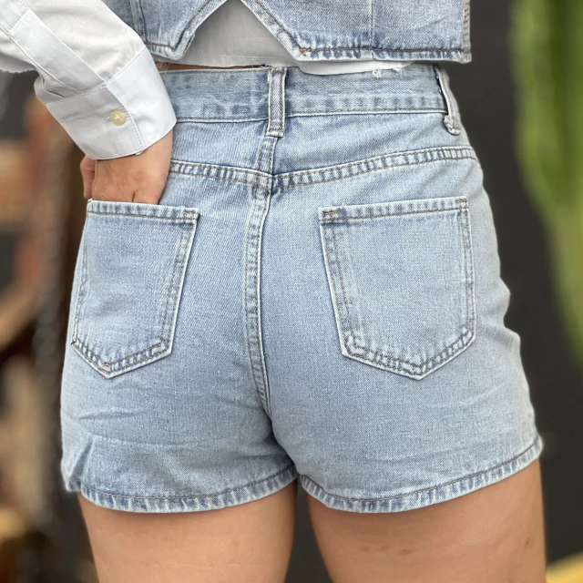 Conjunto B&C Shorts e Colete Lola Shine Delave - Imagem 6